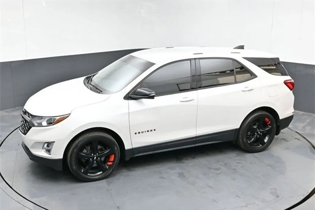 2019 Chevrolet Equinox LT photo 1