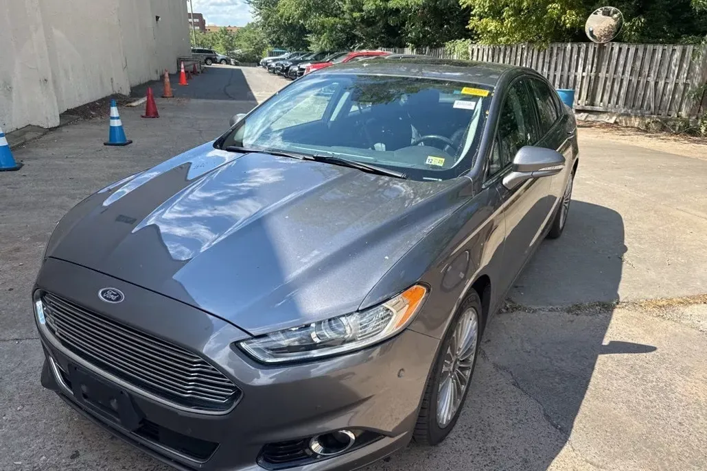 2014 Ford Fusion Titanium photo 1