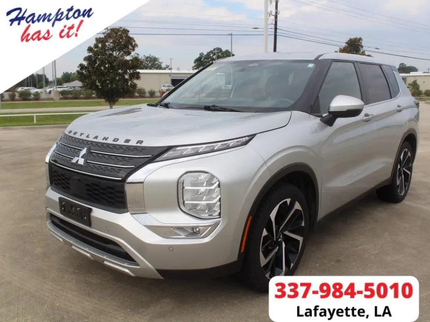 2024 Mitsubishi Outlander SE photo 1