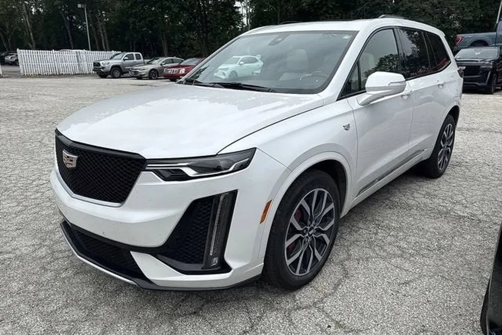 2023 Cadillac XT6 Sport photo 1