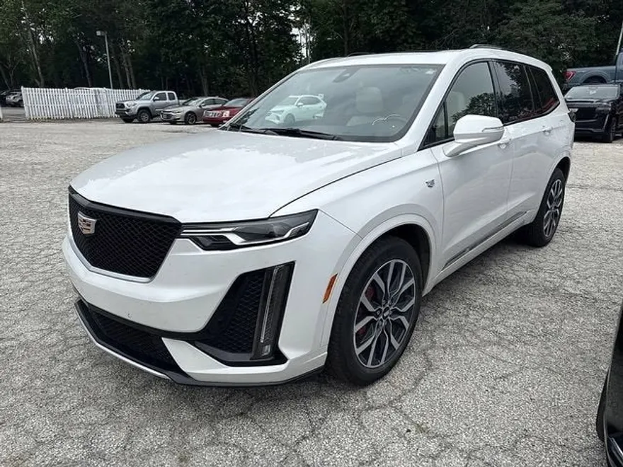 2023 Cadillac XT6 Sport photo 1