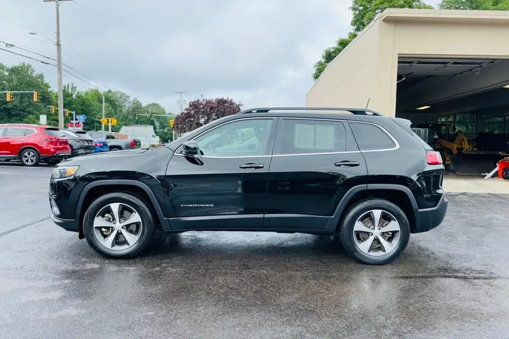 2022 Jeep Cherokee Limited photo 1