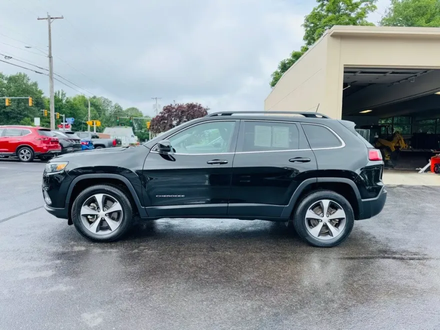 2022 Jeep Cherokee Limited photo 1
