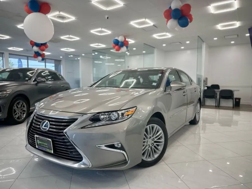 2016 Lexus ES 350 photo 1