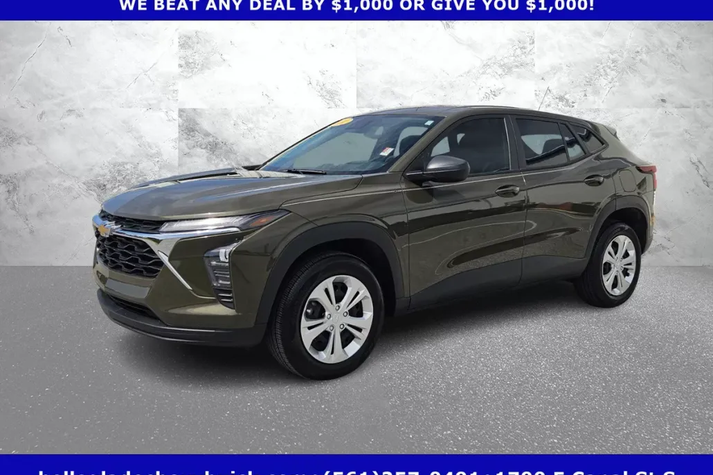 2024 Chevrolet Trax LS photo 1