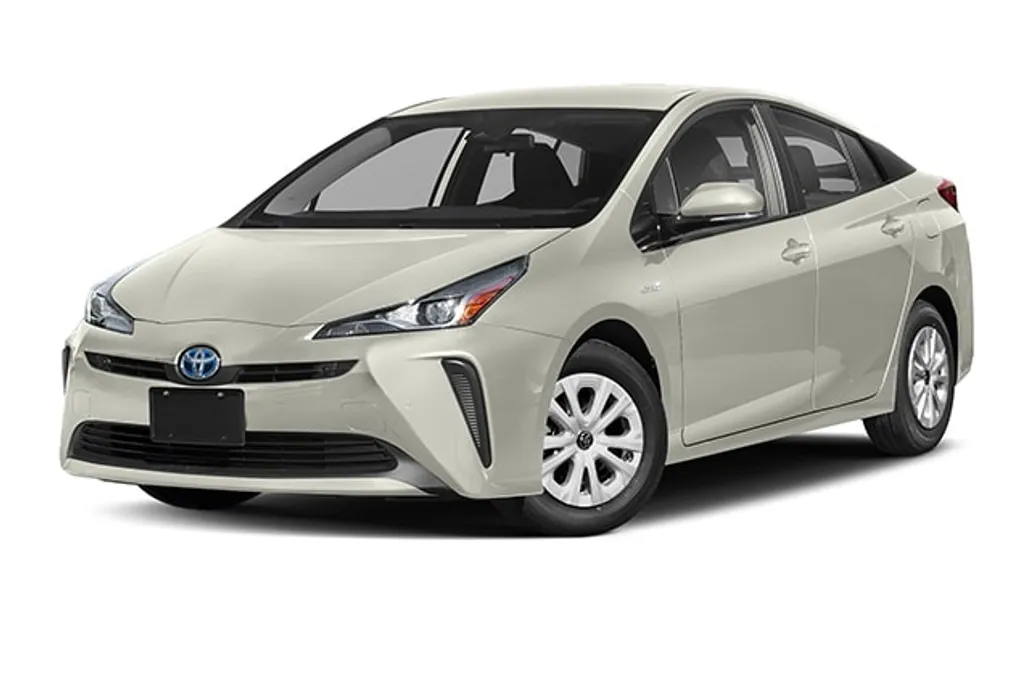 2019 Toyota Prius LE photo 1