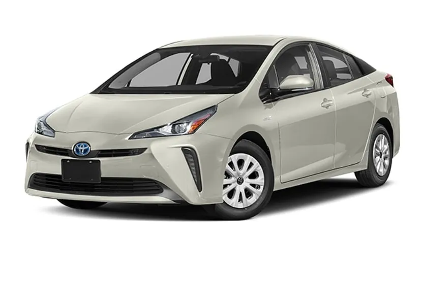 2019 Toyota Prius LE photo 1