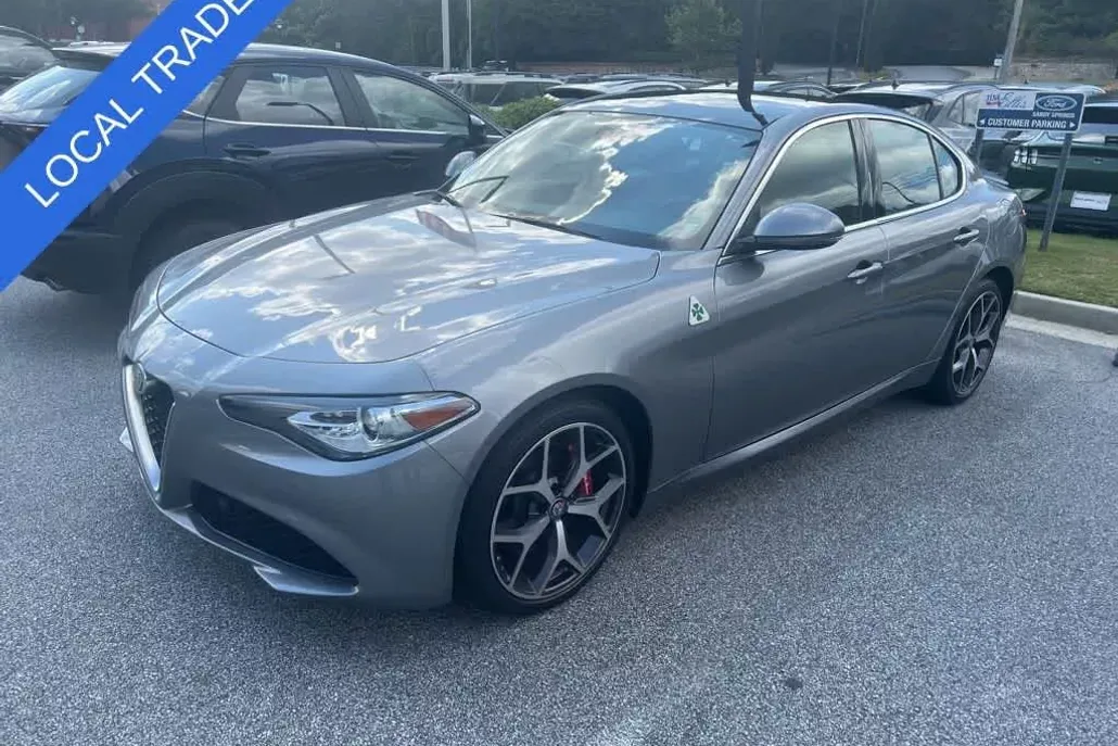 2021 Alfa Romeo Giulia Ti photo 1
