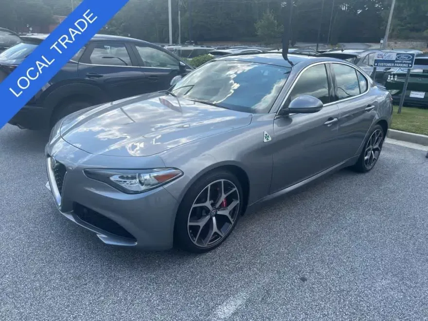 2021 Alfa Romeo Giulia Ti photo 1