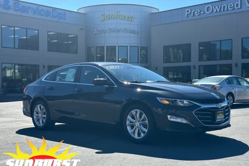 2023 Chevrolet Malibu 1LT photo 1