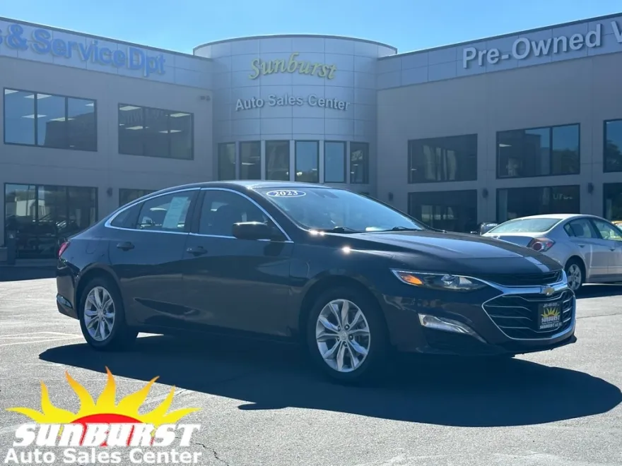 2023 Chevrolet Malibu 1LT photo 1