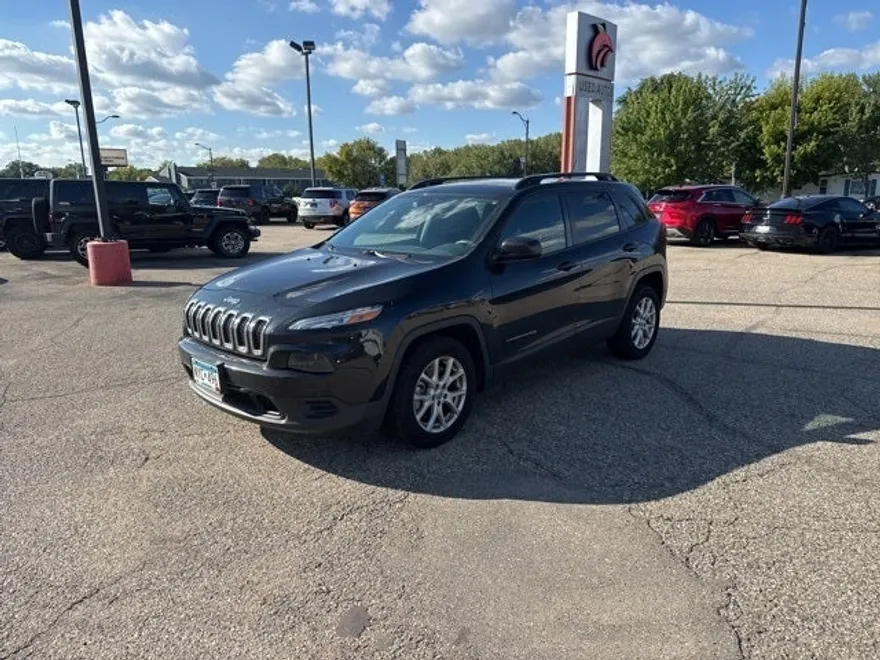 2016 Jeep Cherokee Sport photo 1