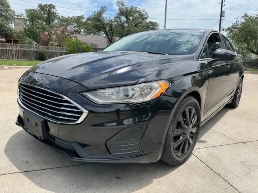 2020 Ford Fusion SE photo 1