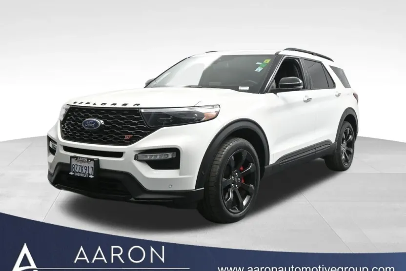 2022 Ford Explorer ST photo 1