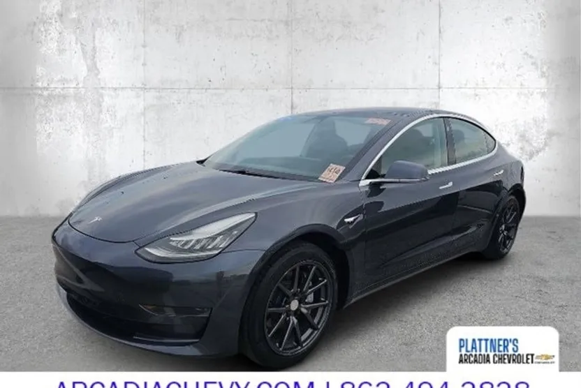 2019 Tesla Model 3 Mid Range photo 1