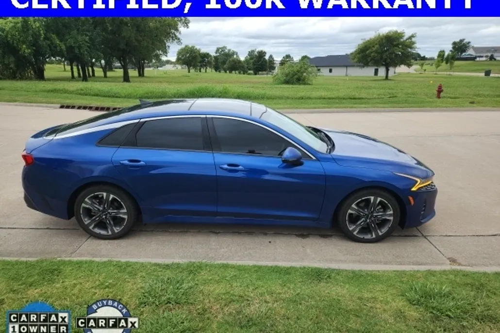 2022 Kia K5 EX photo 1