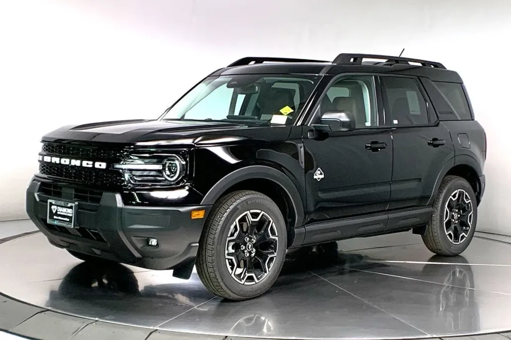 2025 Ford Bronco Sport Outer Banks photo 1