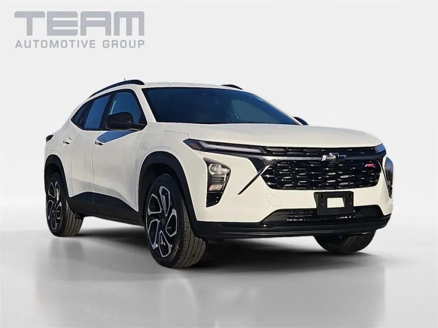 2025 Chevrolet Trax photo 1