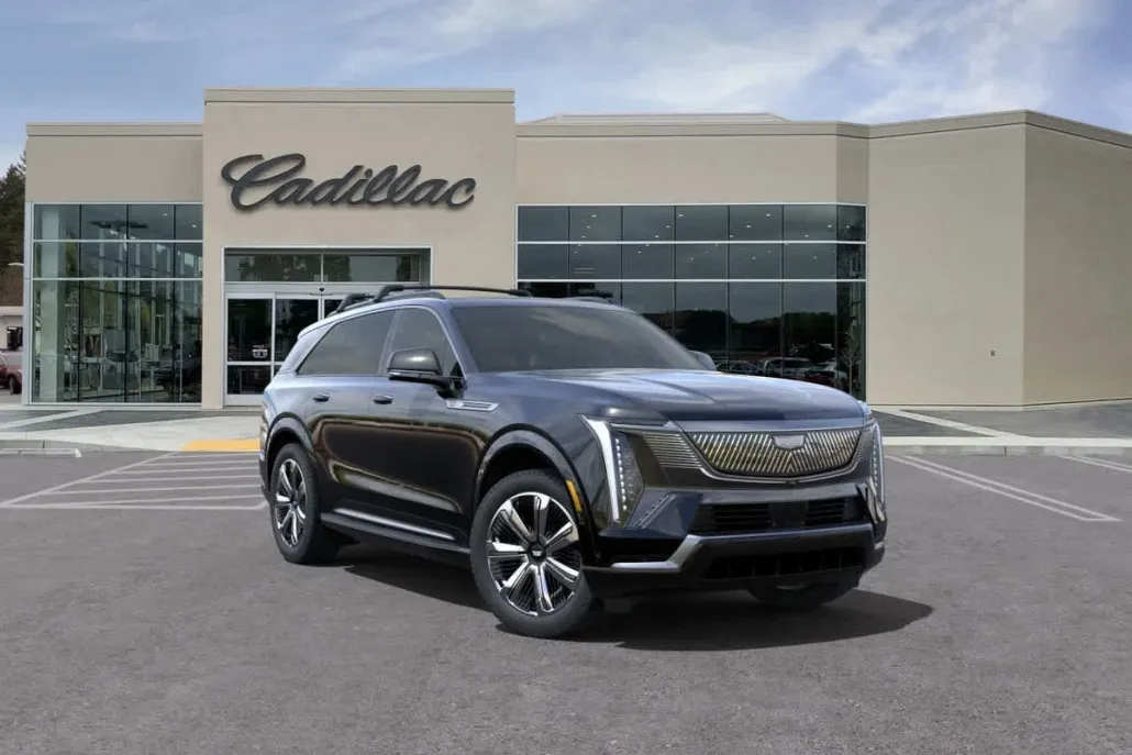 2025 Cadillac Escalade IQ Luxury photo 1