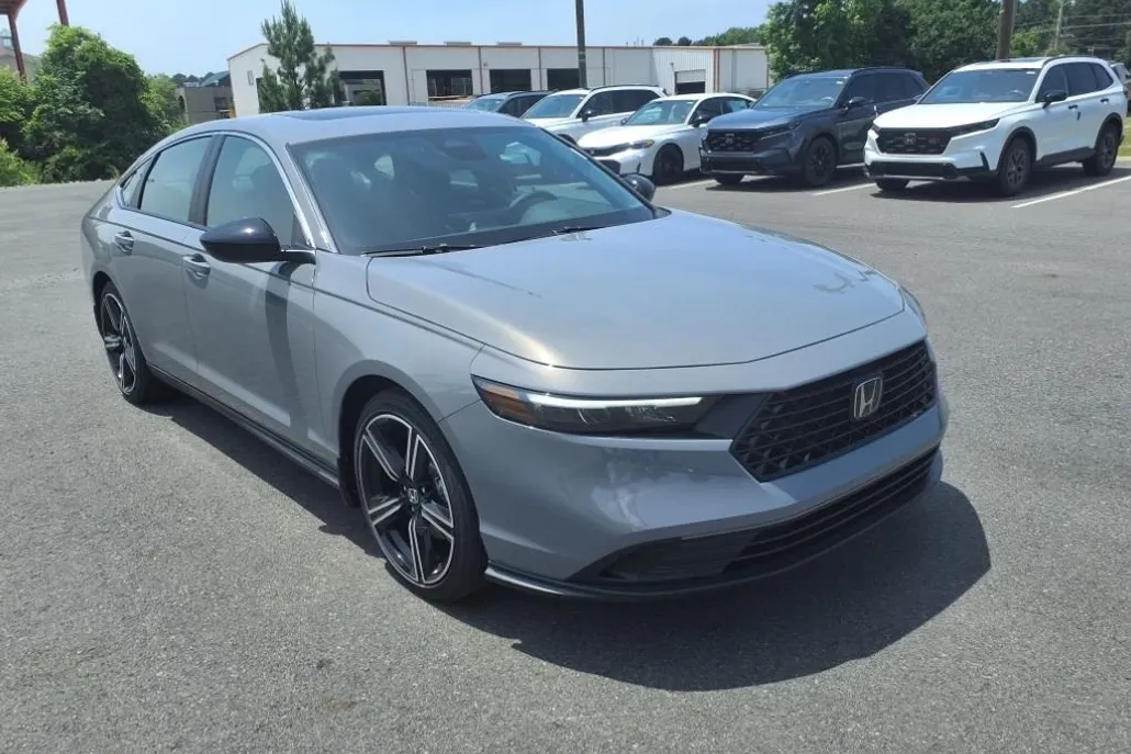2025 Honda Accord Hybrid Sport photo 1