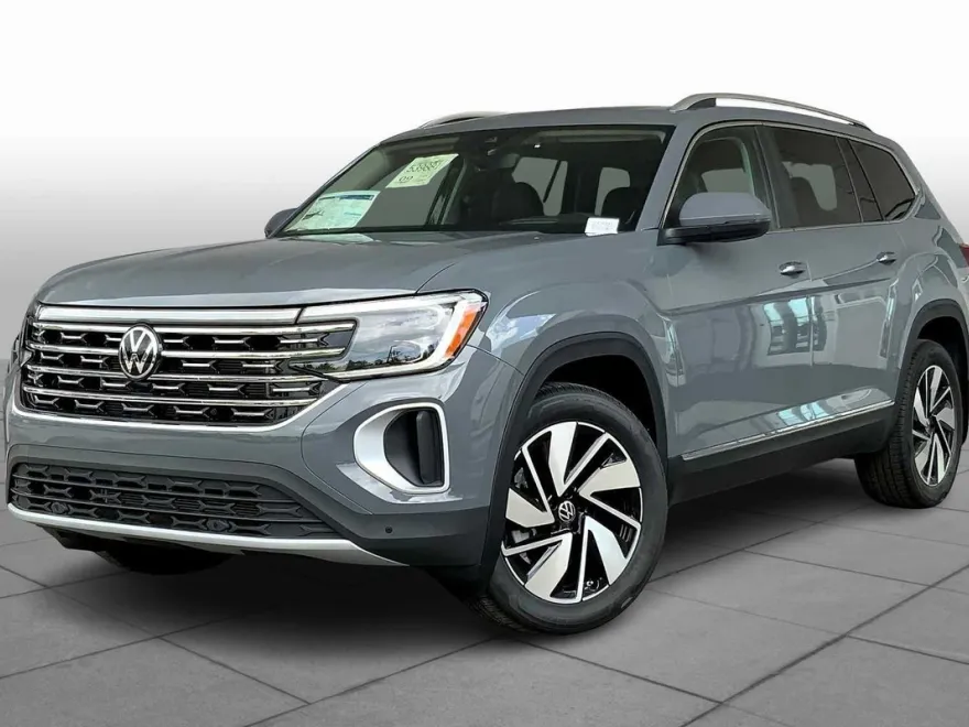 2025 Volkswagen Atlas SEL photo 1