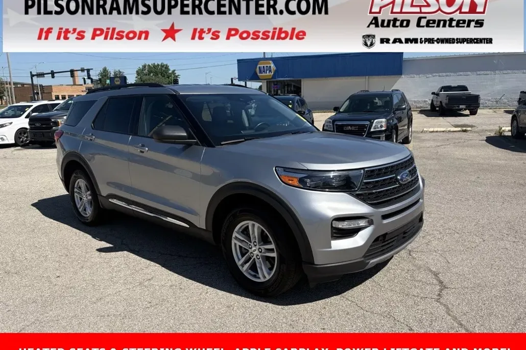 2023 Ford Explorer XLT photo 1