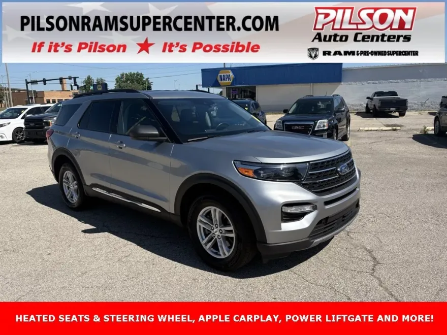 2023 Ford Explorer XLT photo 1