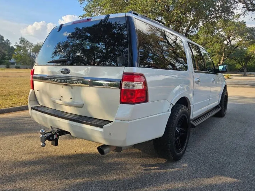 2017 Ford Expedition EL XLT photo 1