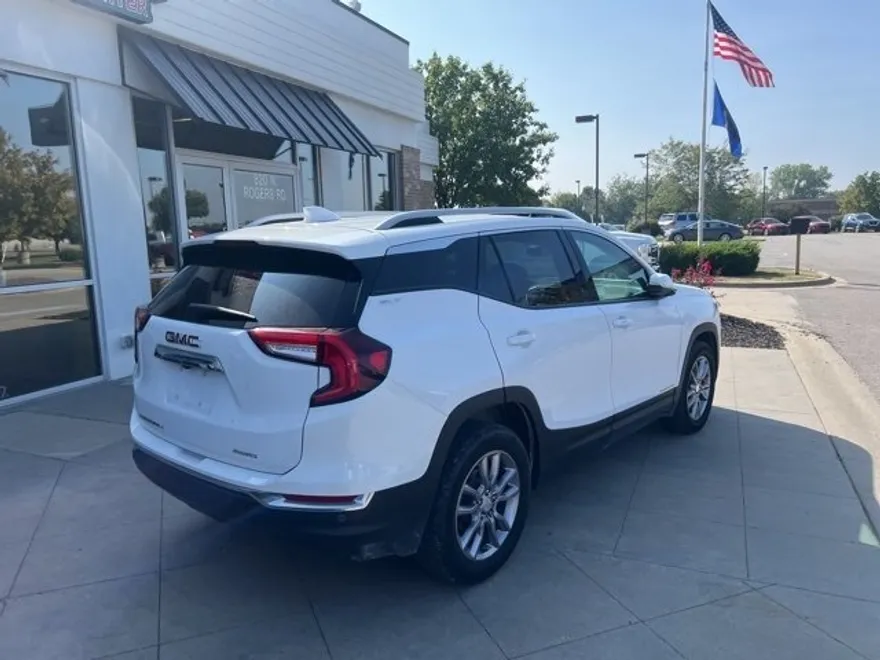 2022 Gmc Terrain SLT photo 1