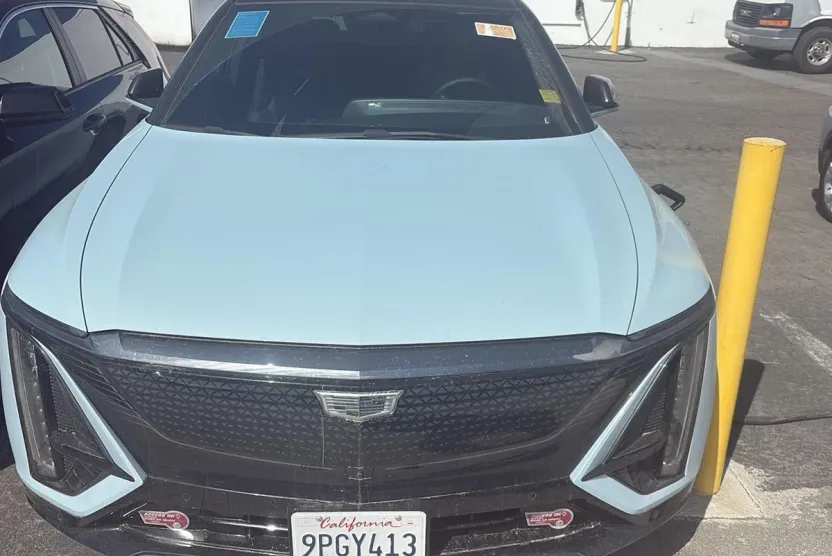 2024 Cadillac Lyriq Sport photo 1