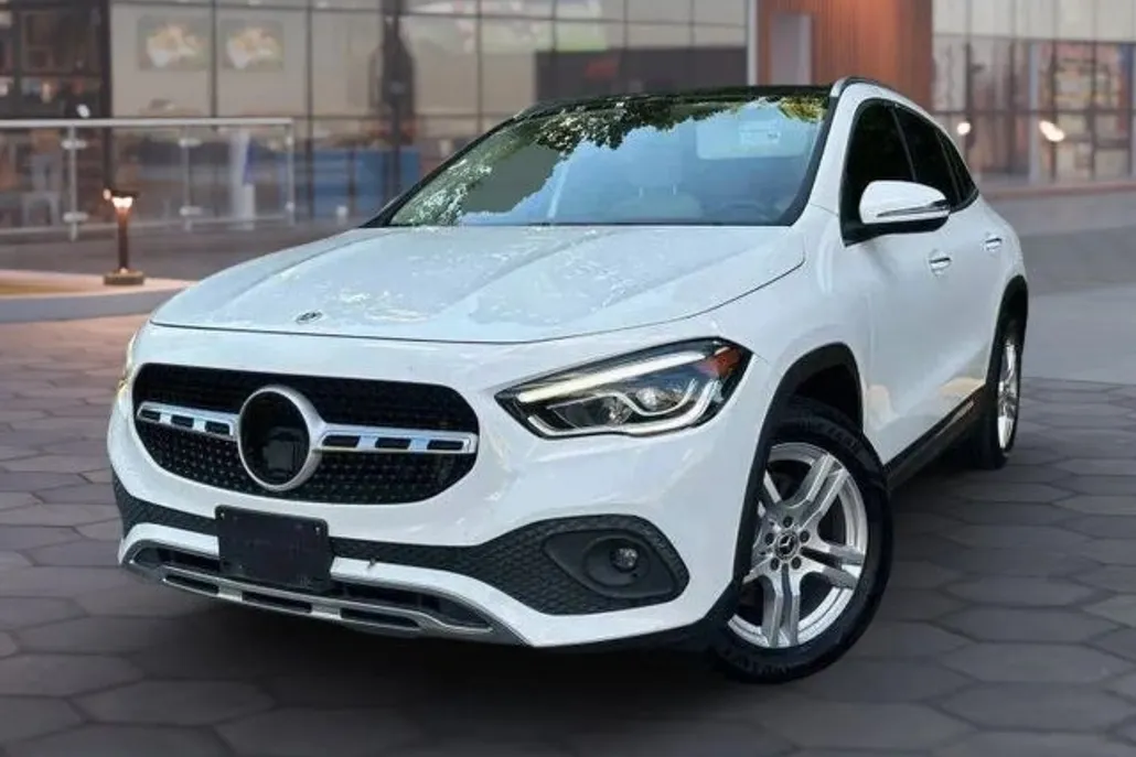 2021 Mercedes Benz GLA 250 4MATIC photo 1