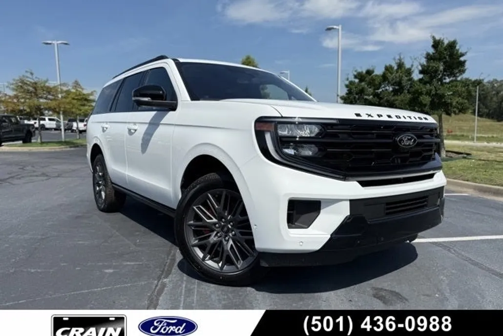 2025 Ford Expedition Platinum photo 1