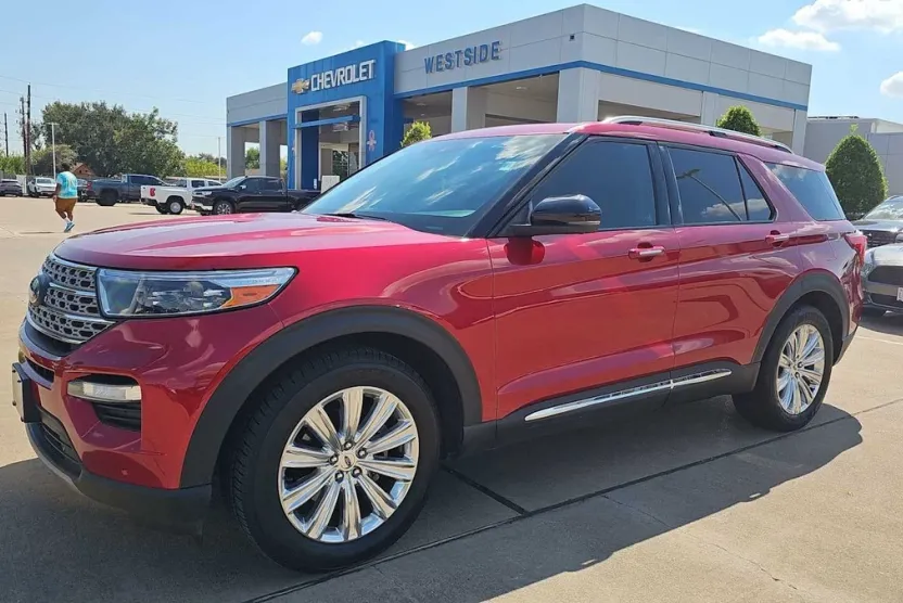 2022 Ford Explorer Limited photo 1