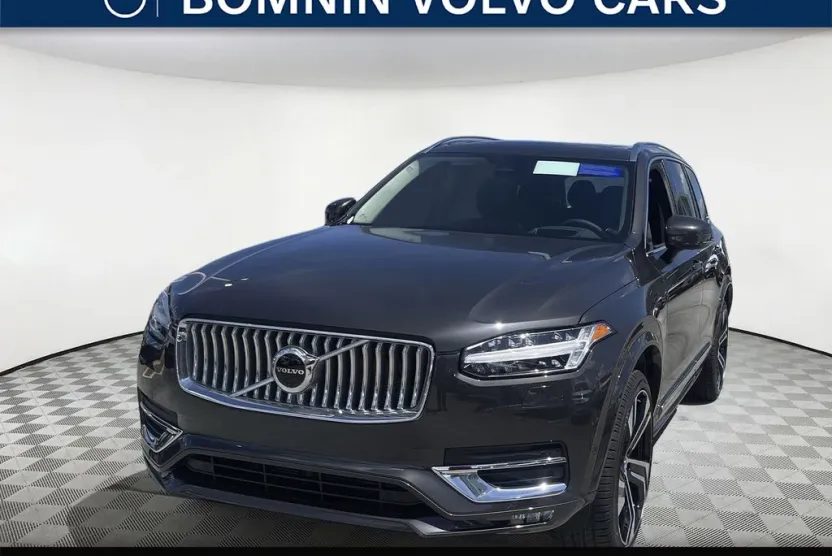 2025 Volvo XC90 photo 1