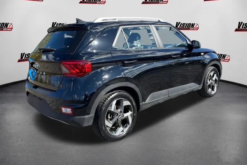 2022 Hyundai Venue SEL Limited photo 1
