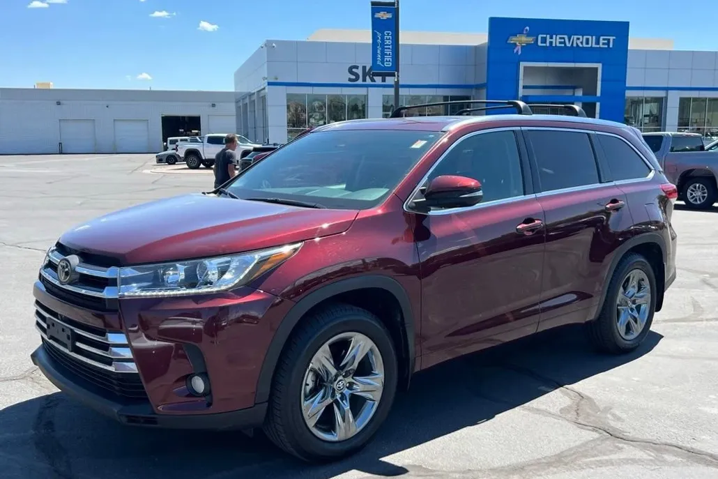 2018 Toyota Highlander Limited photo 1