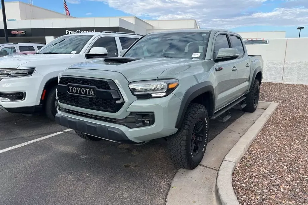 2021 Toyota Tacoma 4x4 SR photo 1