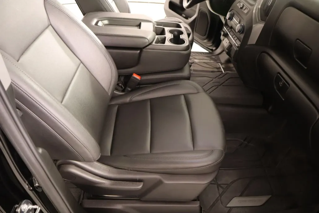 2024 Chevrolet Silverado 1500 photo 1
