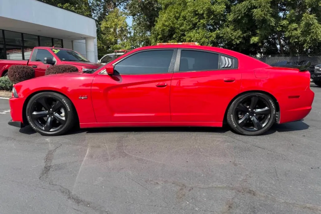 2014 Dodge Charger R/T photo 1
