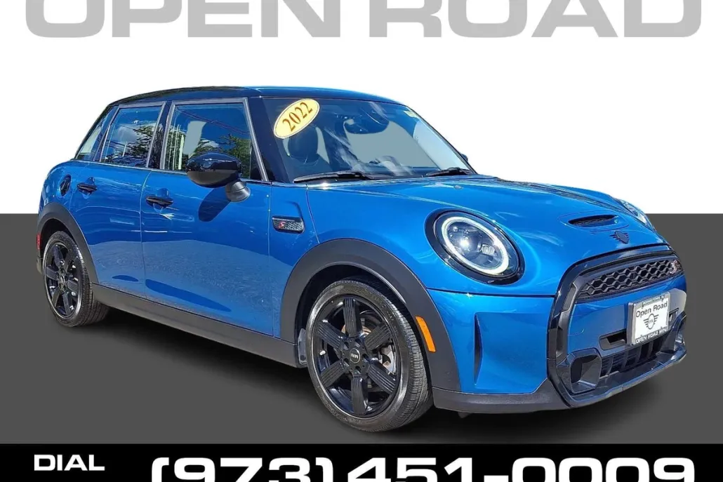 2022 Mini Cooper 4 Door Hardtop S photo 1