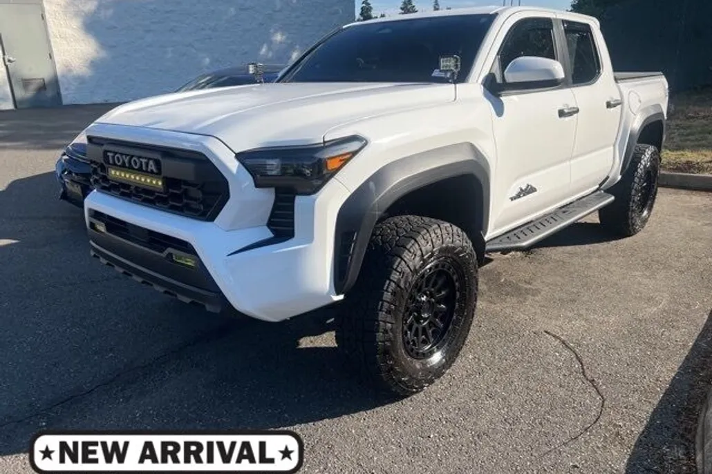 2024 Toyota Tacoma TRD Off-Road photo 1