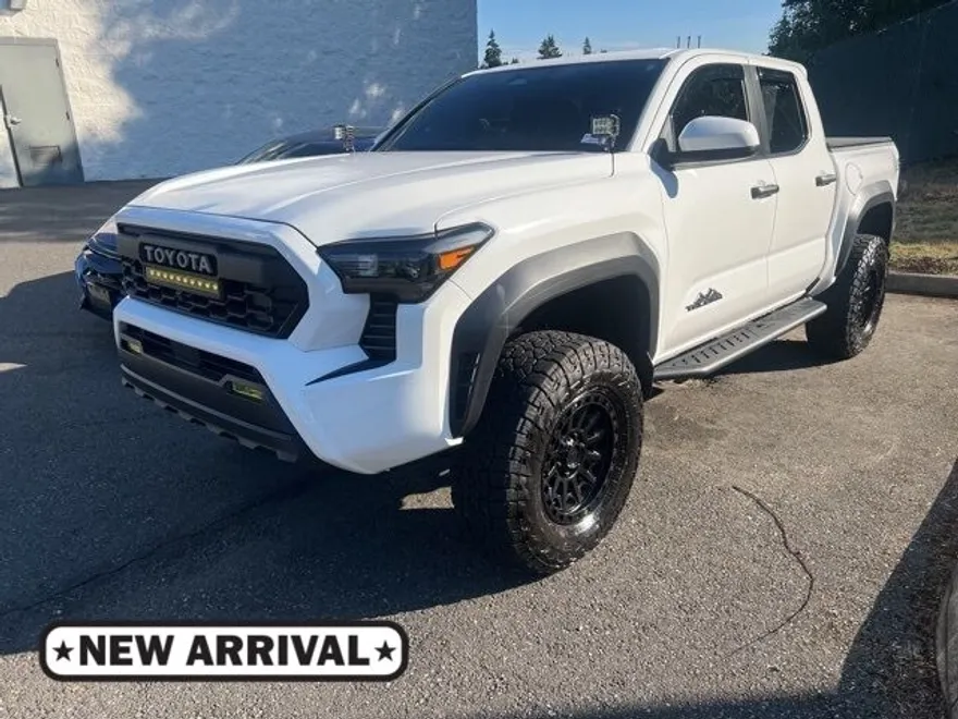 2024 Toyota Tacoma TRD Off-Road photo 1