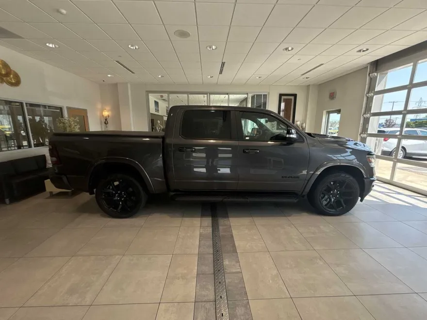 2022 Ram 1500 Laramie photo 1