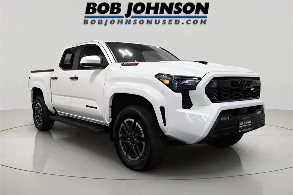 2024 Toyota Tacoma TRD Sport 4x4 photo 1