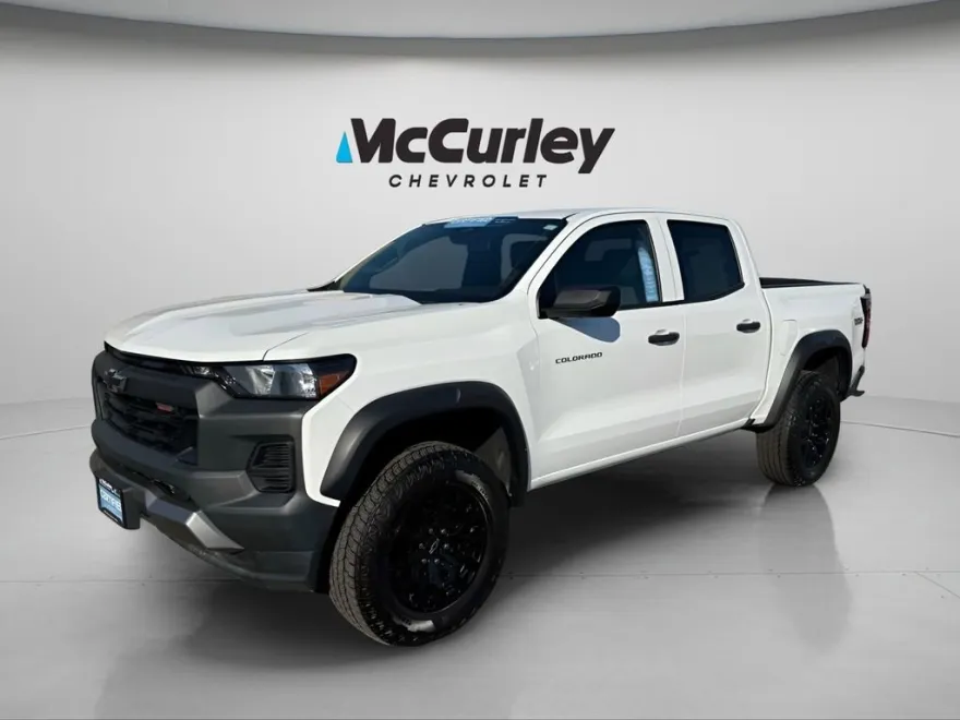 2023 Chevrolet Colorado Trail Boss photo 1