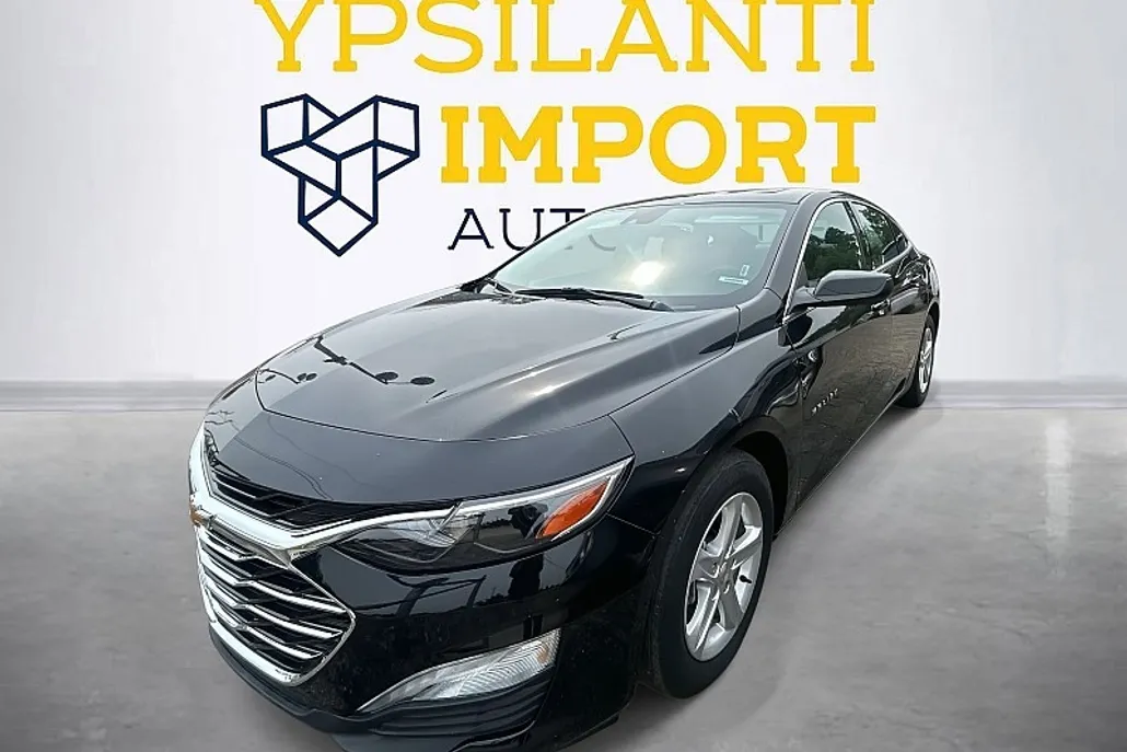 2024 Chevrolet Malibu 1LT photo 1