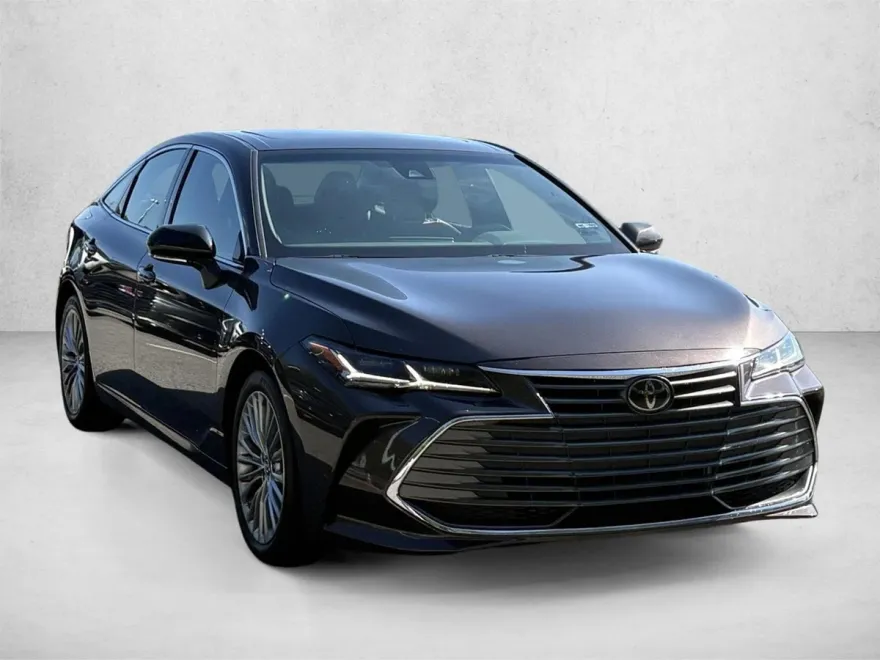 2019 Toyota Avalon Limited photo 1