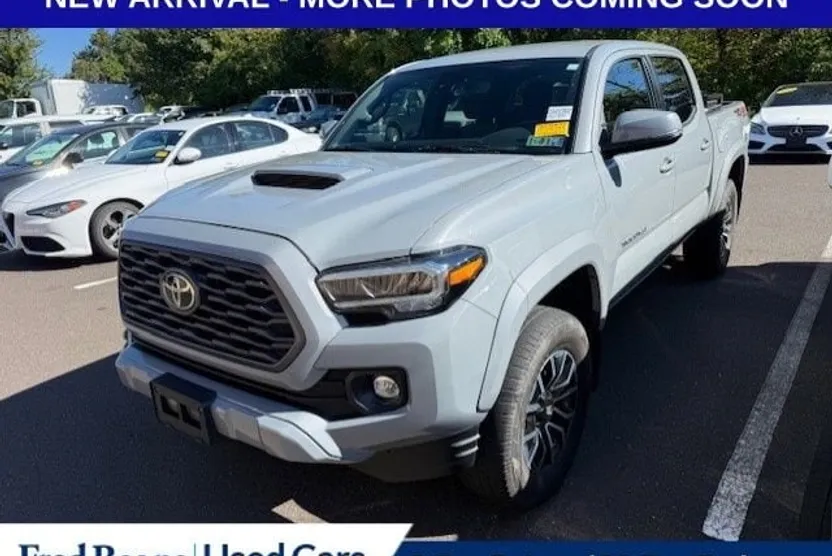 2020 Toyota Tacoma SR5 photo 1