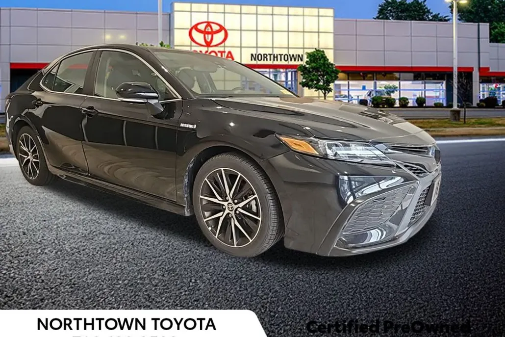 2021 Toyota Camry Hybrid SE photo 1