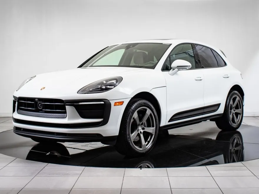2024 Porsche Macan T photo 1